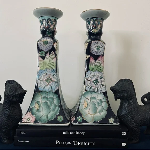 🛑SOLD🛑 A Pair of Vintage Neiman Marcus Candle Holders - Picture 3 of 6